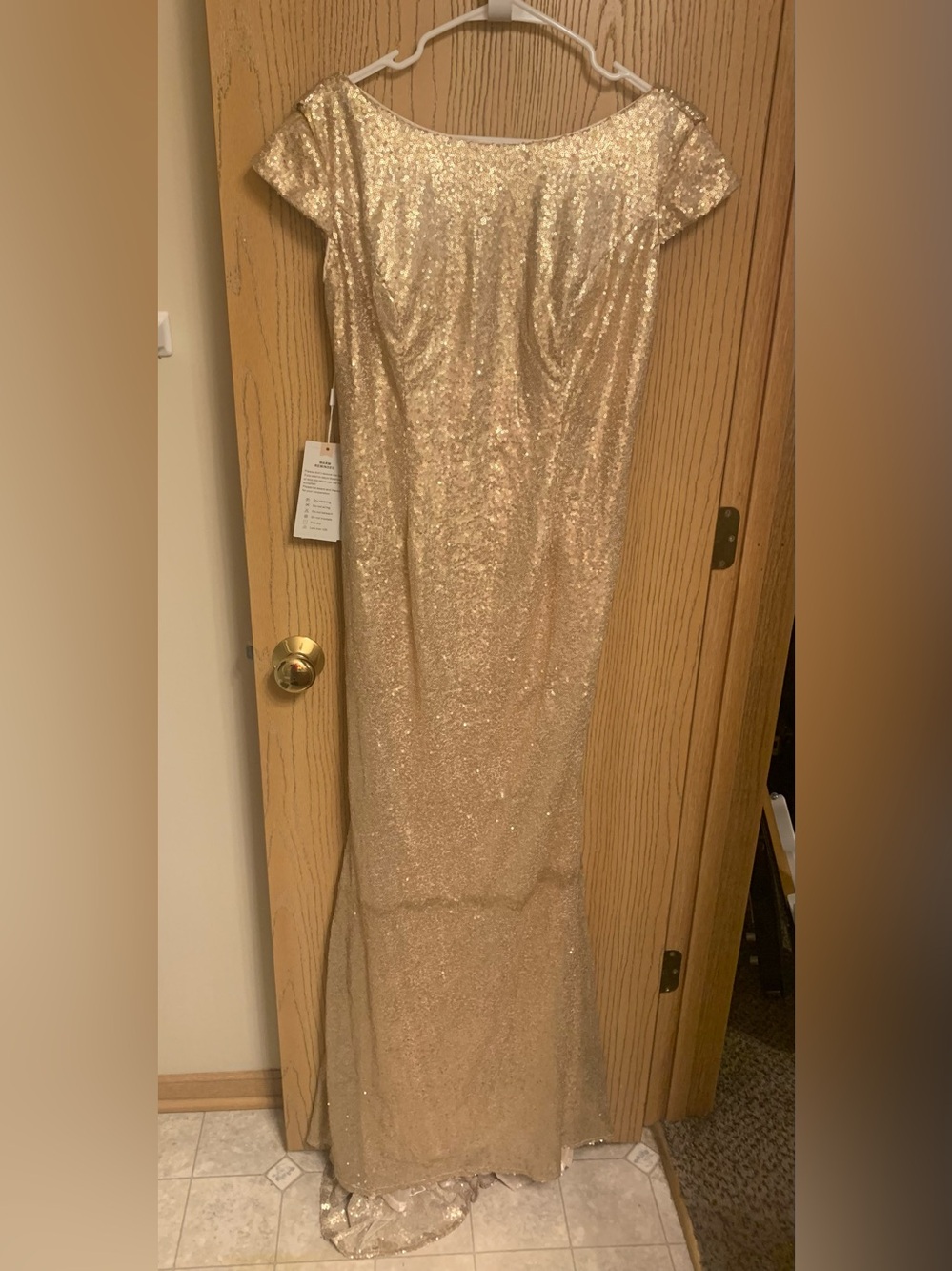 Babyonline DRESS Gold Sequin Maxi Dress with Cap Sleeves